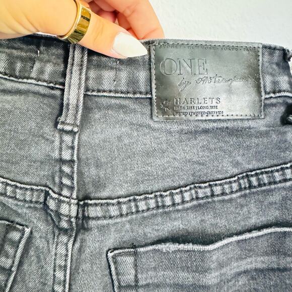 ONE TEASPOON High Long Rise Harlets Distressed Black Wash Denim Cutoffs Short 25 - Picture 3 of 11